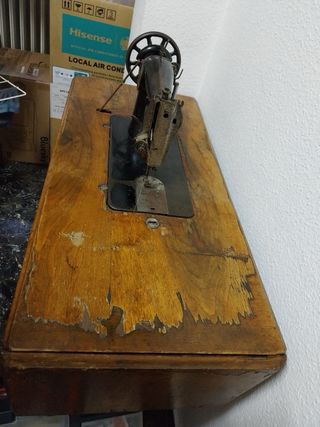 Máquina coser Antigua +150 años