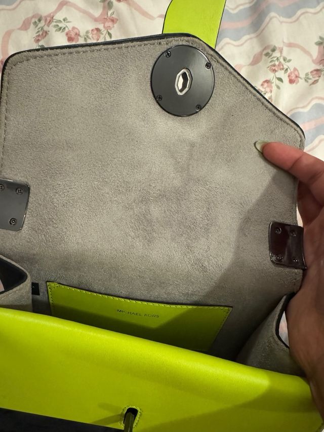 Bolso Michael Kors negro y verde