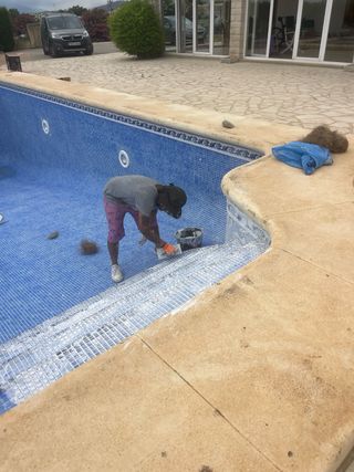 Rejuntado y reforma de piscinas