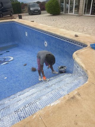 Rejuntado y reforma de piscinas
