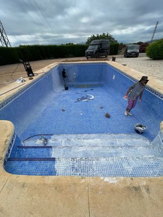 Rejuntado y reforma de piscinas