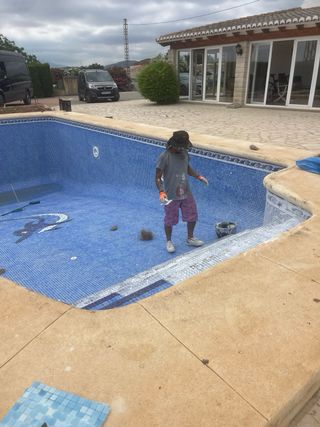 Rejuntado y reforma de piscinas