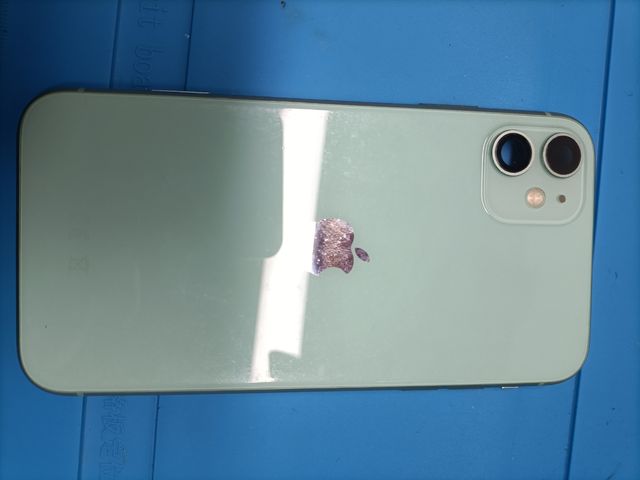 iPhone 11 - Carcaça Verde original