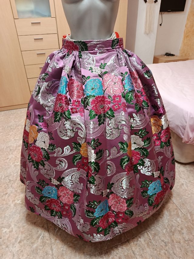 Falda Fallera sin estrenar