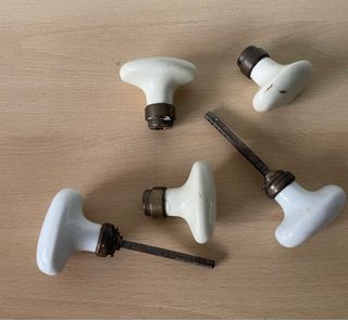 Pomos de porcelana antiguos