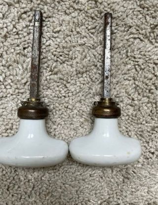 Pomos de porcelana antiguos