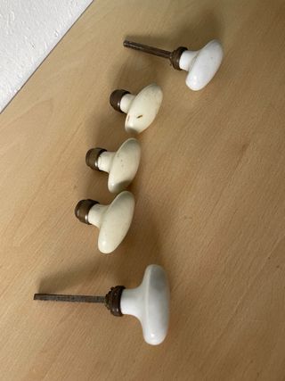 Pomos de porcelana antiguos