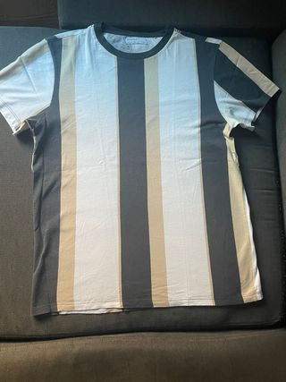 Camiseta Bershka a rayas Beige y negro – Talla S