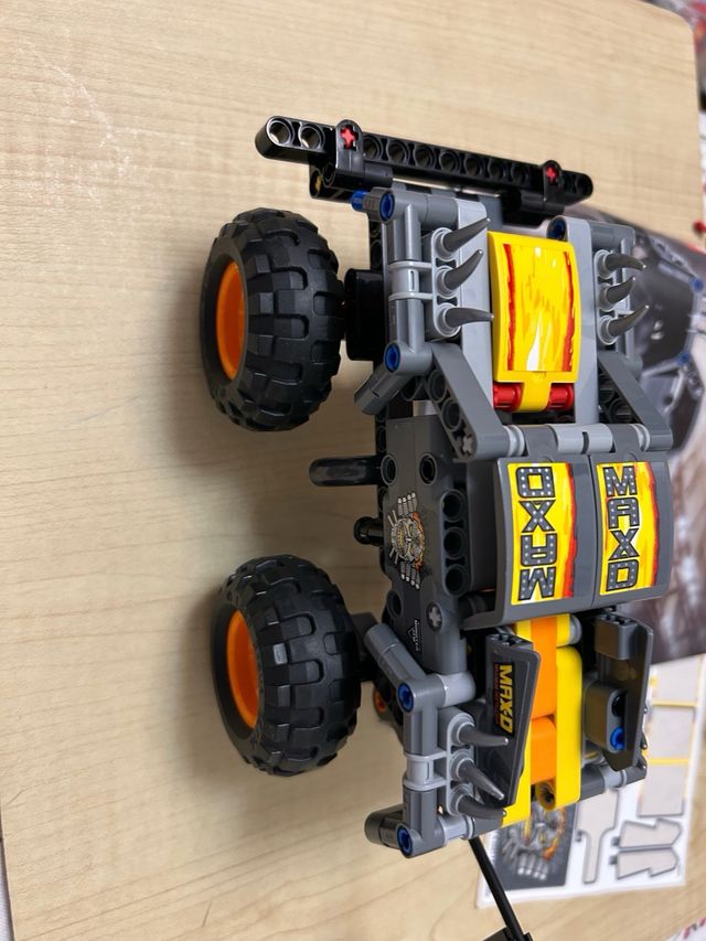 Lego 42119 Monster Jam Megalodon