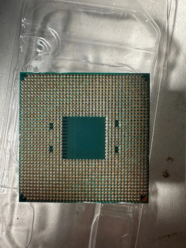 AMD Ryzen 7 3700X 3.6GHz M10001