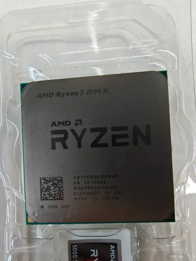 AMD Ryzen 7 1700X - Processador 3.4GHz O70102