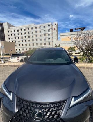Lexus UX 2023