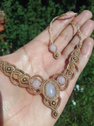 Collar macramé cuarzo rosa