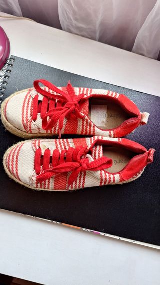 Zapatillas esparto rojas y beige