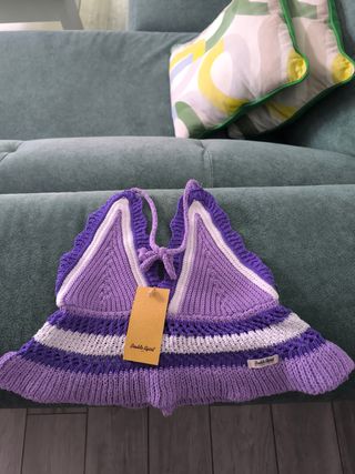 Top crochet morado y blanco