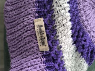 Top crochet morado y blanco