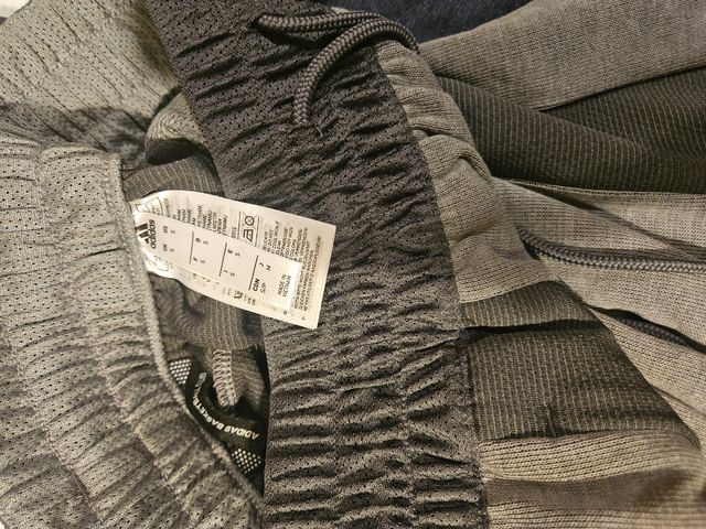 Shorts Adidas gris talla S Nuevos