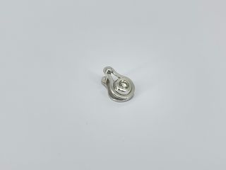 colgante oro 18k con piedra con diamante