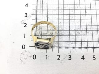 sello oro 9k con piedra con onix