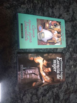 Libros: Como Agua para Chocolate & Esencia de Muje