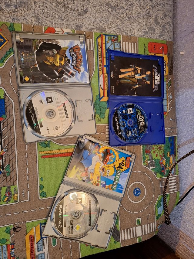 PS2: Ratchet, Lara Croft, Simpsons