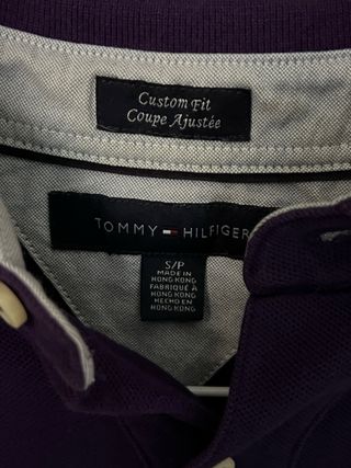 Polo Tommy Hilfiger morado talla S