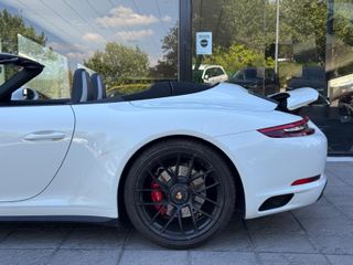 PORSCHE 911 Carrera GTS Cabriolet