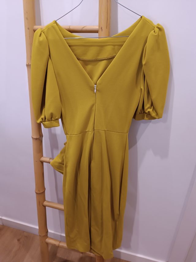 Vestido corto mostaza Sazalaxa talla S