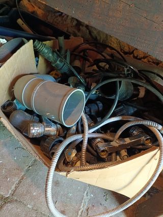 Fontanería variada usada