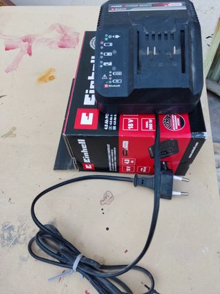 Cargador Einhell Power X-Change 18V 4.0Ah