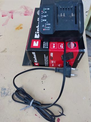 Cargador Einhell Power X-Change 18V 4.0Ah