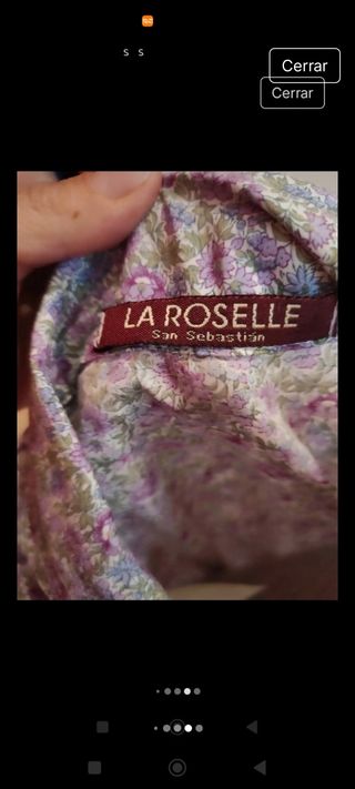 Blusa floral delicada y romántica