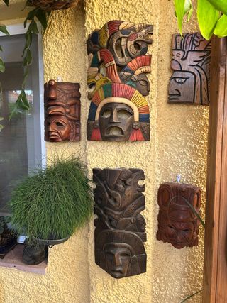 Máscaras Aztecas Talladas a Mano