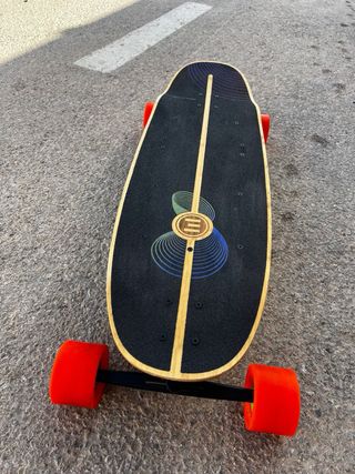 Evolve Onirique x Loaded: Skate Eléctrico