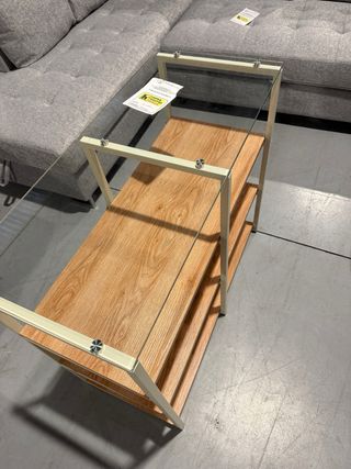 AUXILIAR MADERA Y CRISTAL