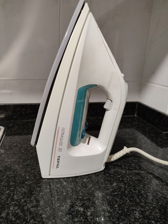 Plancha Tefal Ultragliss 30