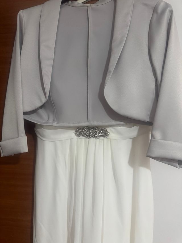 Vestido ceremonia blanco+bolero gris