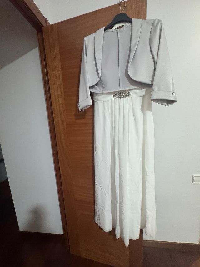 Vestido ceremonia blanco+bolero gris
