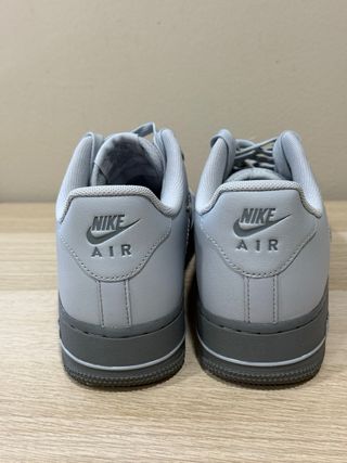 Nike Air Force 1 Gris Plata