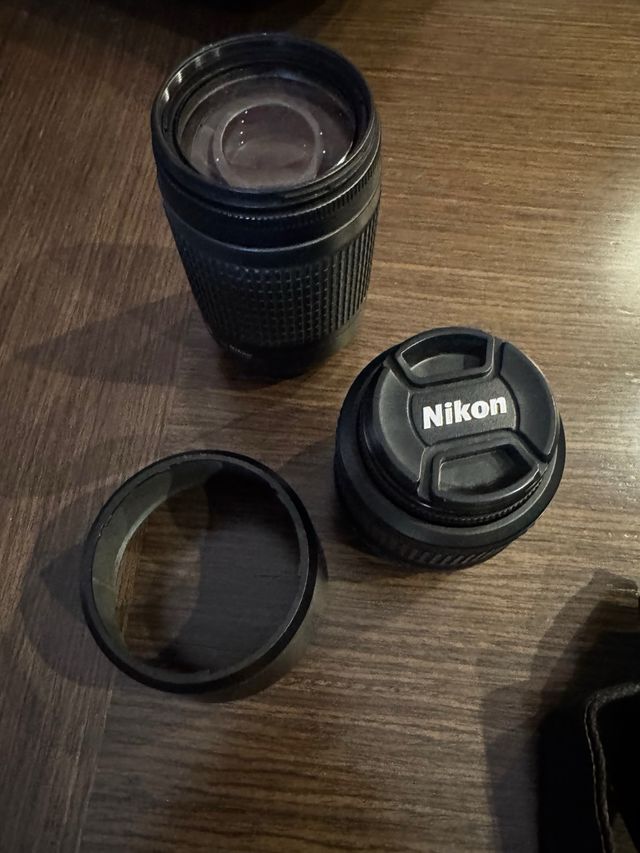 Nikon D3100 + 2 objetivos + funda