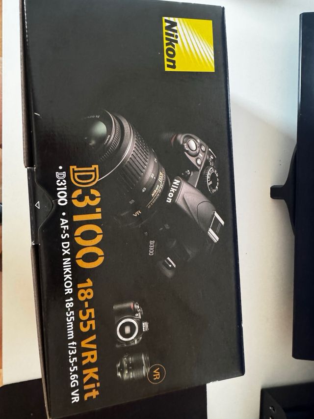 Nikon D3100 + 2 objetivos + funda