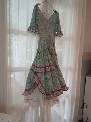 Traje Flamenca niña - Verde y Rojo de flores mini
