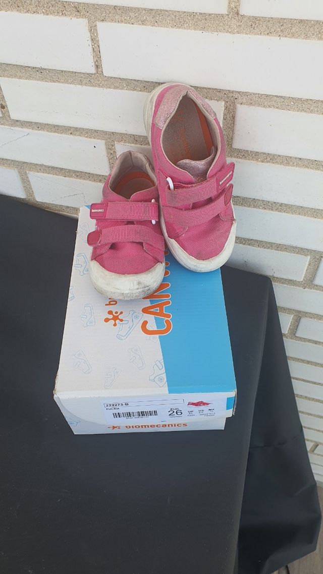 Zapatillas biomecanics 26