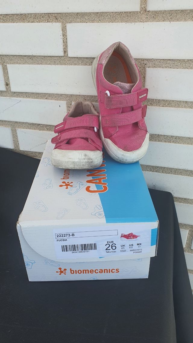 Zapatillas biomecanics 26