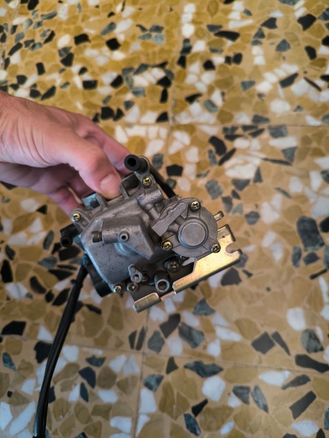 Carburatore Keihin CVK 37