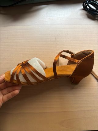 Zapatos baile salón marrones