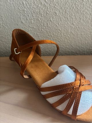 Zapatos baile salón marrones