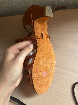 Zapatos baile salón marrones