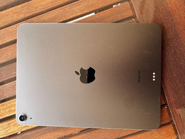 iPad Air 5 (64GB) Gris Espacial