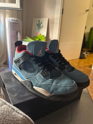Jordan 4 Travis Scott 
